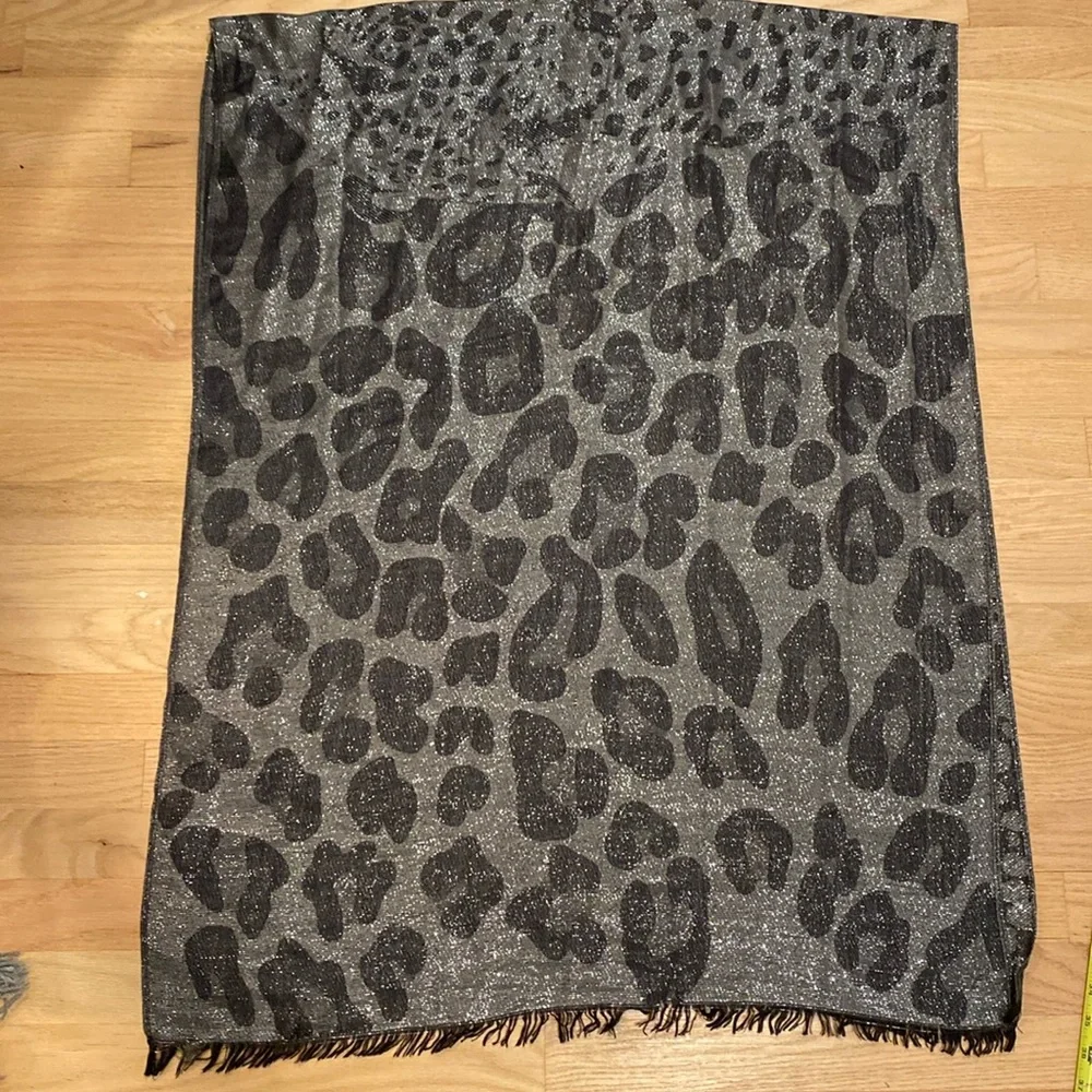 Scarf Women’s Large Shimmery Silver Gray and Black Leopard Print 74x27 inches